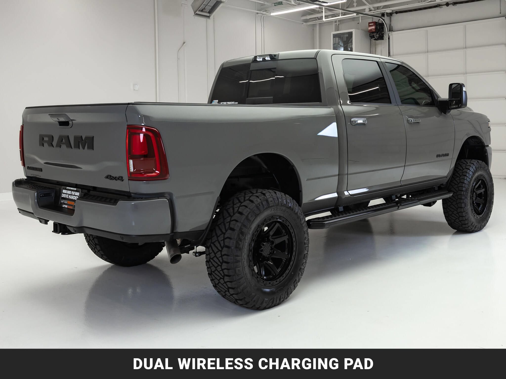 Used 2025 RAM 2500 Laramie AWD/4WD image 10