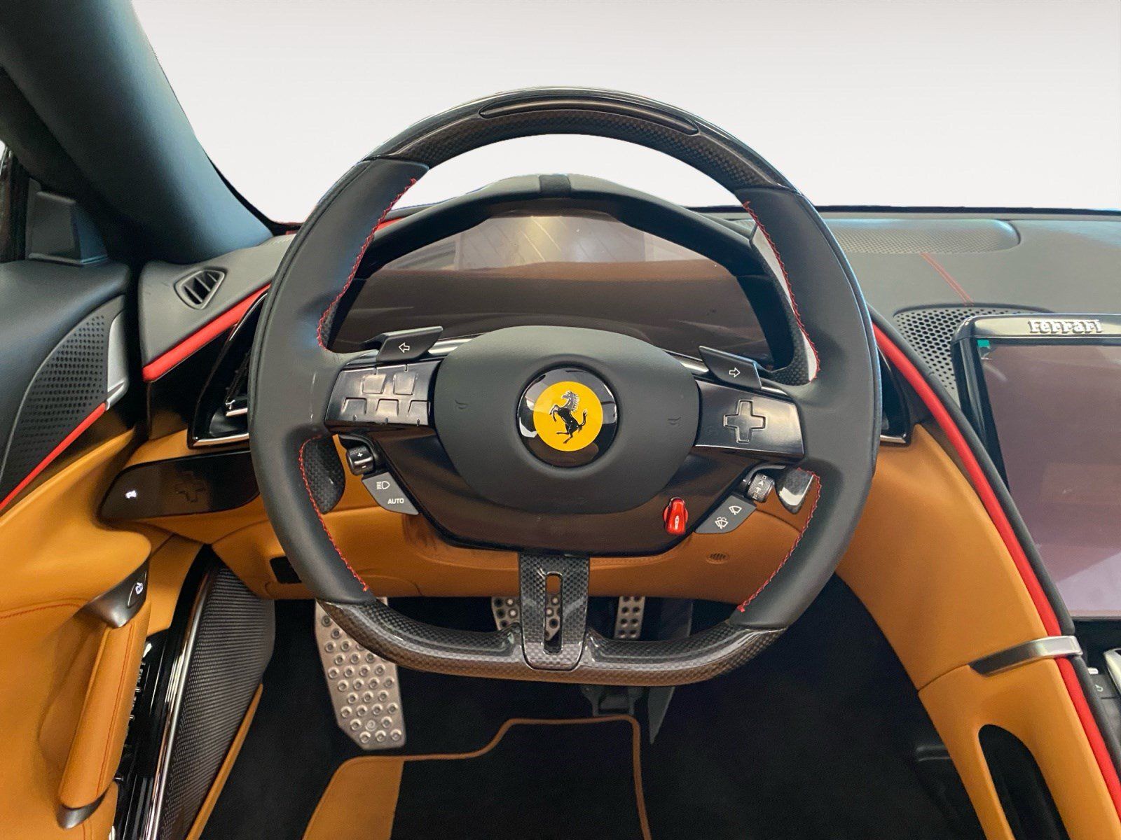 Used 2025 Ferrari Roma Spider RWD image 8