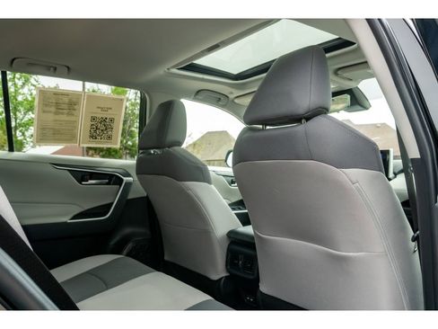 Used 2024 Toyota RAV4 XLE w/ Convenience Package FWD image 17