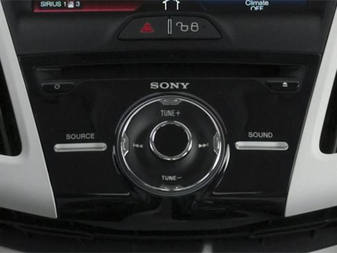 Used 2014 Ford Focus SE FWD image 7