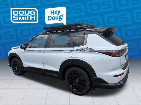 New 2026 Mitsubishi Outlander AWD image 2