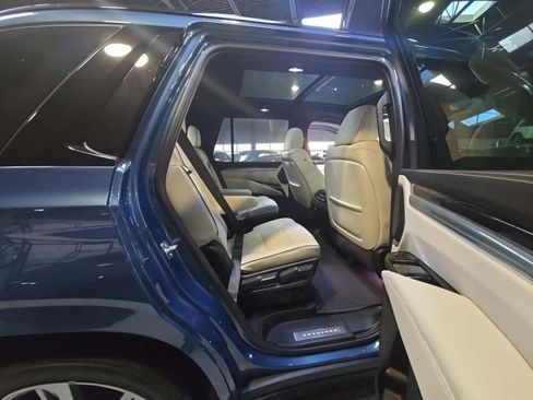 Used 2026 Cadillac Escalade Sport w/ Touring Package image 18