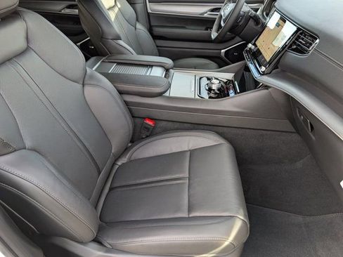 New 2026 Jeep Grand Wagoneer Limited w/ Premium Group II image 28