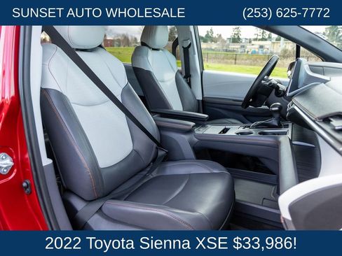 Used 2022 Toyota Sienna XSE FWD image 63