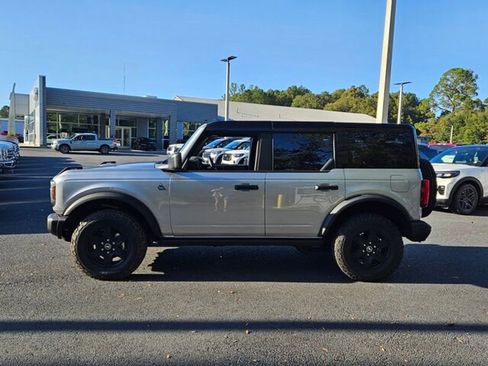 Used 2024 Ford Bronco Black Diamond image 5