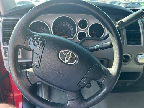 Used 2011 Toyota Tundra 4x4 CrewMax w/ Tow Pkg image 8