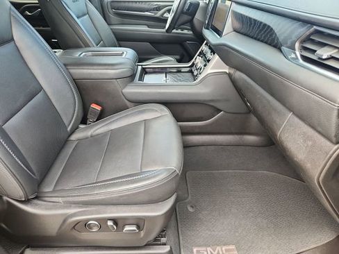 Used 2021 GMC Yukon XL Denali w/ Denali Ultimate Package RWD image 29