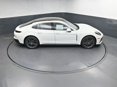 New 2026 Porsche Panamera RWD image 36