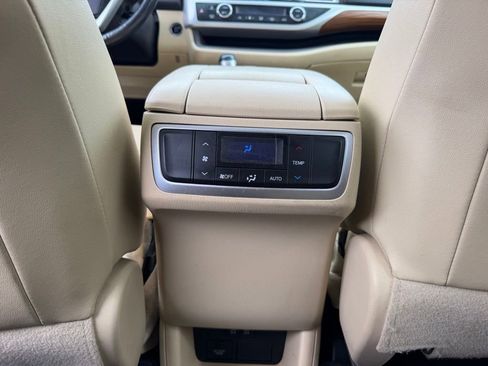 Used 2018 Toyota Highlander Limited AWD/4WD image 14