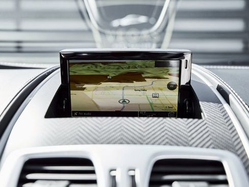 Used 2017 Aston Martin Vanquish S image 69