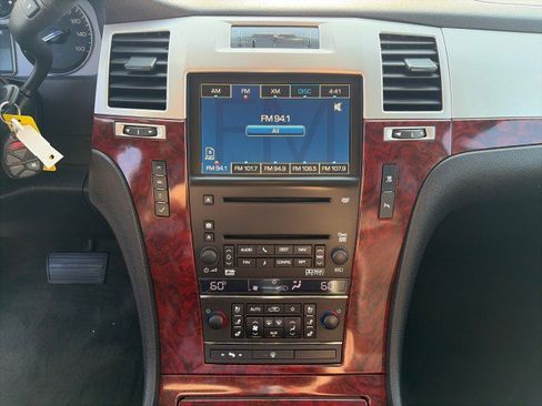 Used 2007 Cadillac Escalade AWD w/ Information Package image 16