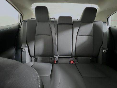 Used 2025 Toyota Corolla LE image 32