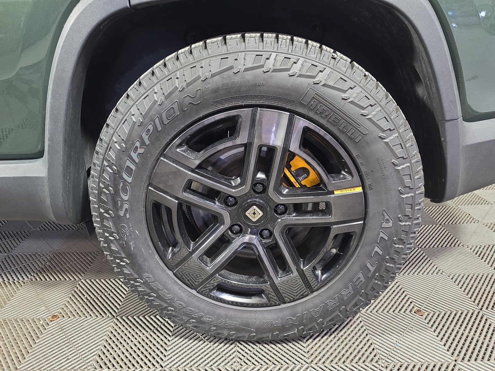 Used 2023 Rivian R1S Adventure Quad AWD/4WD image 10