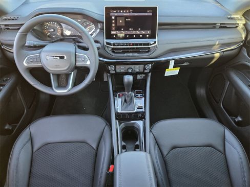 New 2026 Jeep Compass Latitude image 24