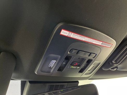 Certified 2025 Toyota Camry Hybrid image 26