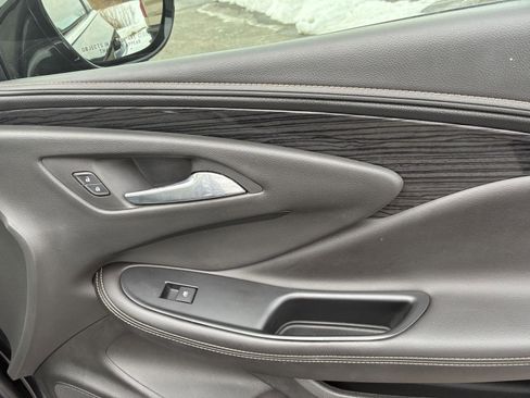 Used 2017 Buick Envision Premium image 22