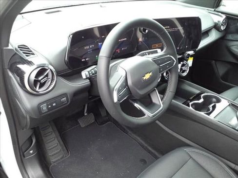 New 2024 Chevrolet Blazer EV LT image 6