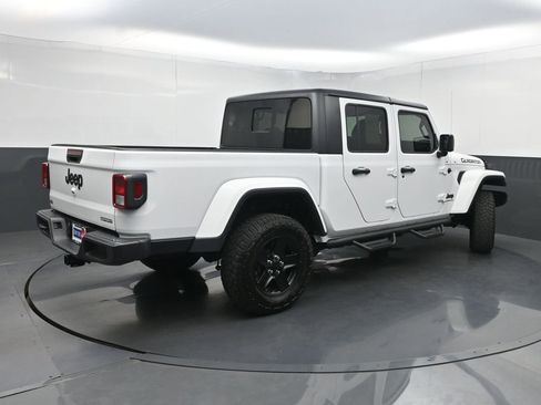 Used 2021 Jeep Gladiator Sport AWD/4WD image 23