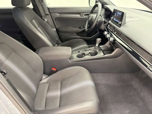 Used 2025 Honda Civic Sport image 27