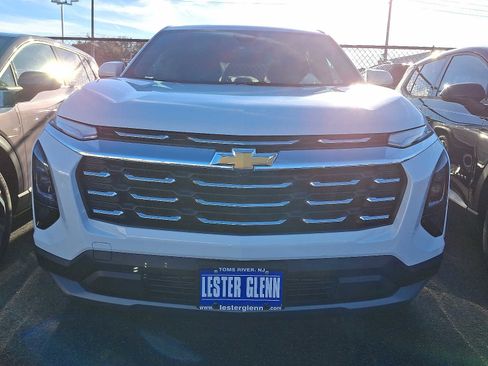 New 2026 Chevrolet Equinox LT image 2