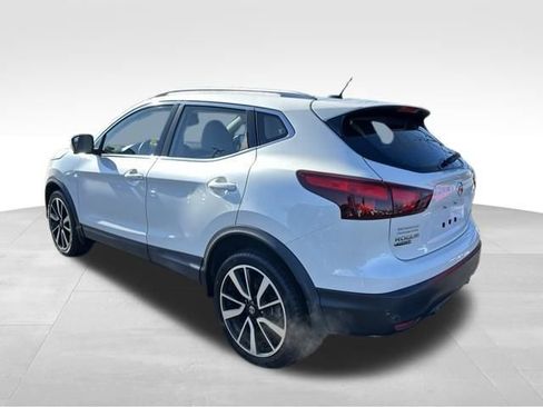 Used 2019 Nissan Rogue Sport SL w/ Premium Package image 5