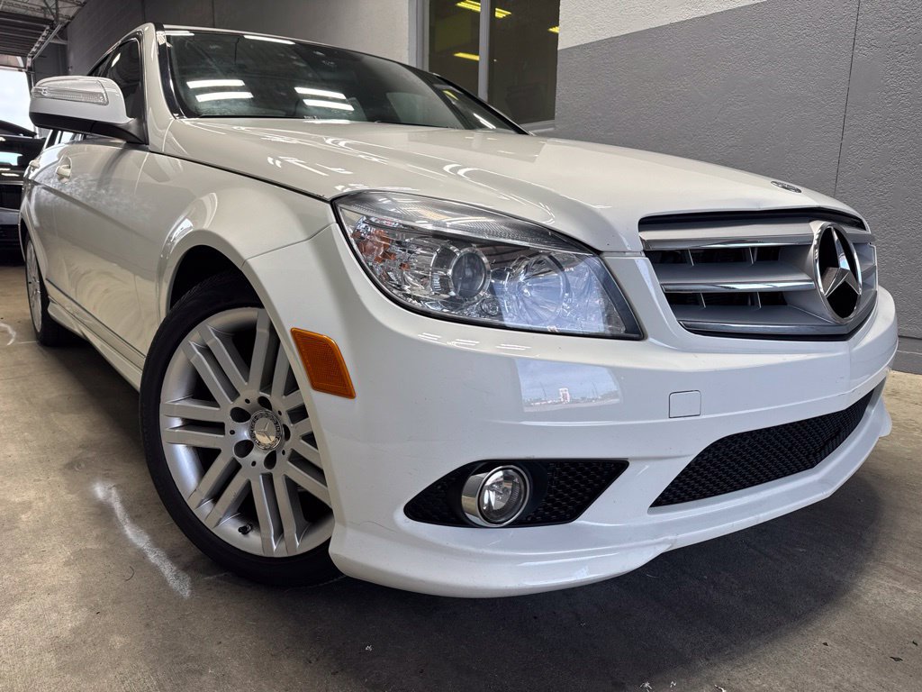 Used 2009 Mercedes-Benz C 300 Sedan image 2