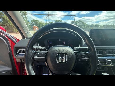 Used 2022 Honda Civic Touring image 11