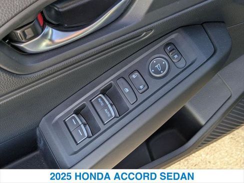 Used 2025 Honda Accord LX image 13