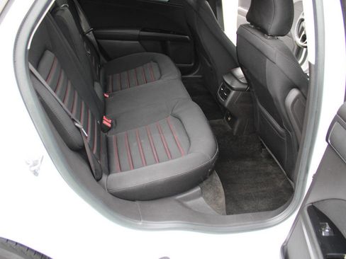 Used 2015 Ford Fusion SE w/ Equipment Group 201A FWD image 36
