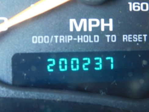 Used 2002 Chevrolet S10 Pickup LS w/ LS Preferred Equipment Group image 9