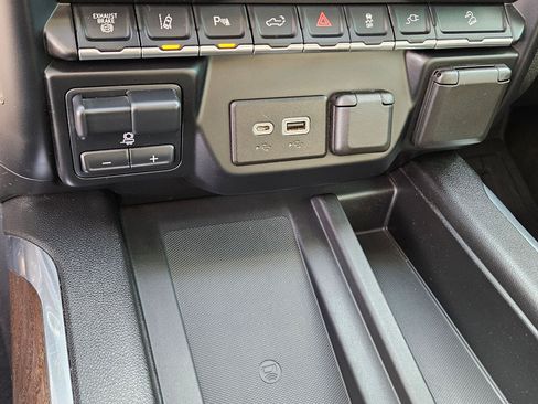 Used 2020 GMC Sierra 2500 Denali image 29