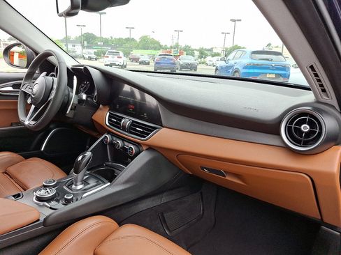 Used 2018 Alfa Romeo Giulia Ti Sport w/ Quick Order Package 22S Sport image 11