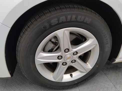 Used 2024 Chevrolet Malibu LT FWD image 31
