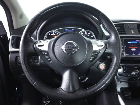 Used 2019 Nissan Sentra SV FWD image 12