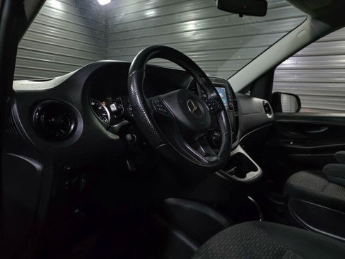 Used 2021 Mercedes-Benz Metris image 14