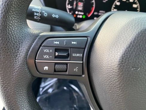 Used 2024 Honda HR-V LX image 24