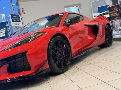 New 2026 Chevrolet Corvette Z06 w/ Z07 Performance Package image 4