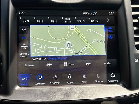 Used 2023 Chrysler 300 C image 14