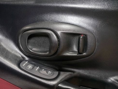 Used 1998 Chevrolet Corvette Coupe w/ Memory Pkg RWD image 40