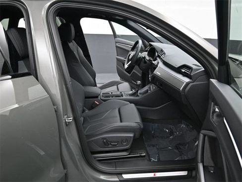 New 2025 Audi Q3 2.0T Premium image 14