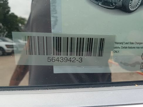 Used 2025 Kia Telluride S FWD image 9