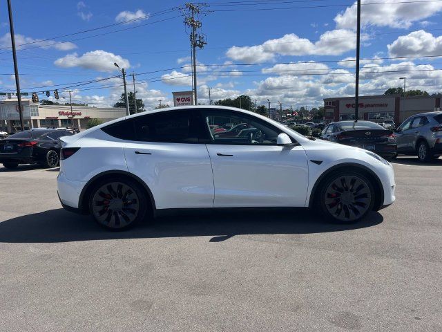 Used 2022 Tesla Model Y Performance AWD/4WD image 6