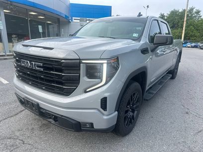 Used 2024 GMC Sierra 1500 Elevation w/ LPO, Elevation Black Package