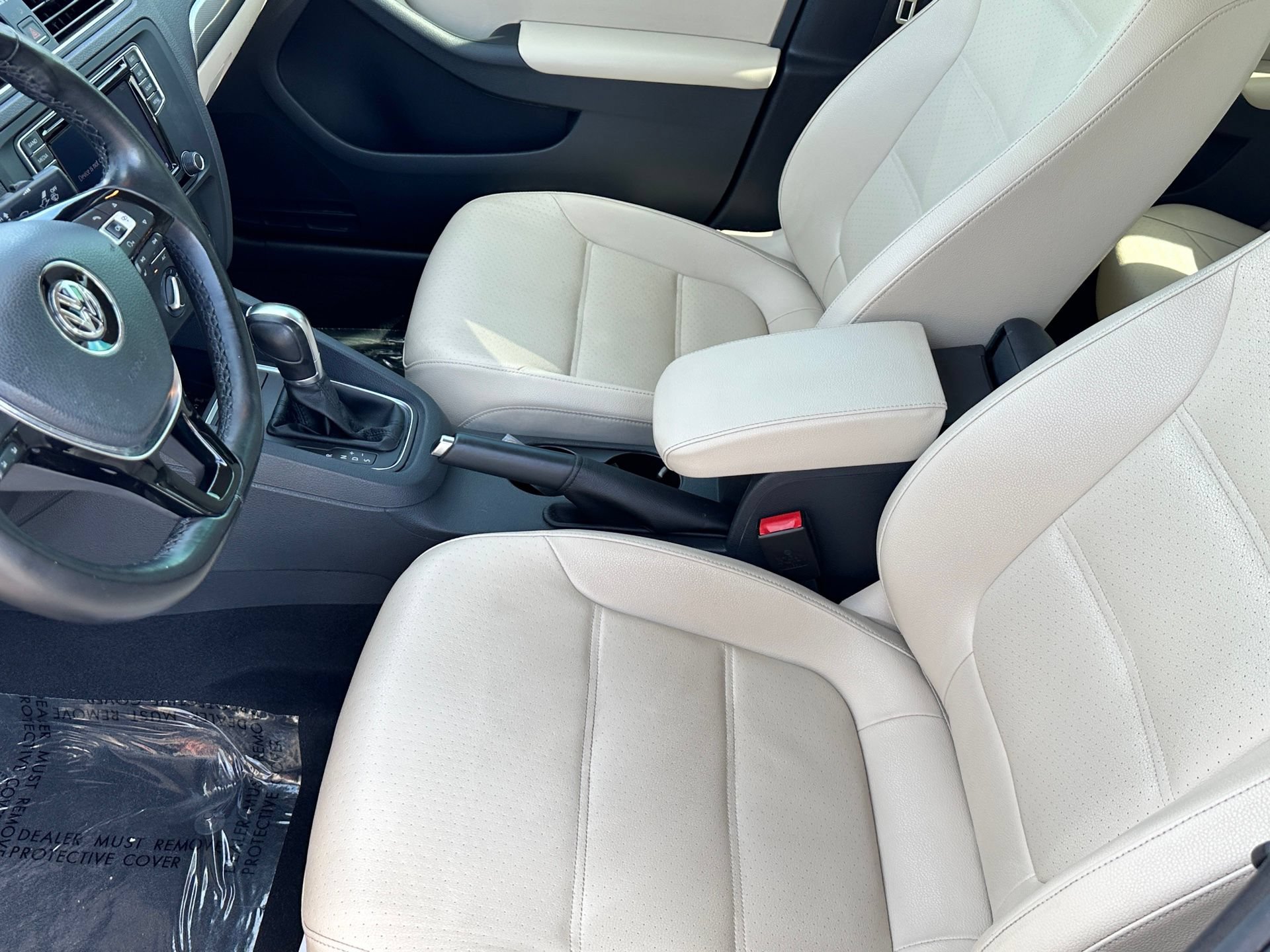 Used 2017 Volkswagen Jetta SE FWD image 10