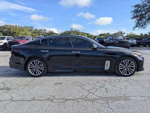 Used 2018 Kia Stinger Premium RWD image 2