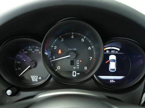 New 2025 Porsche Macan image 14