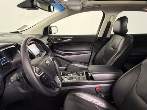 Used 2019 Ford Edge Titanium w/ Equipment Group 301A FWD image 29