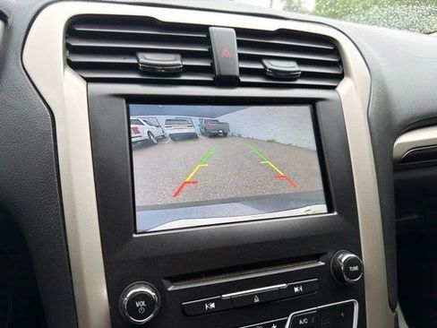 Used 2016 Ford Fusion SE w/ Equipment Group 202A FWD image 31