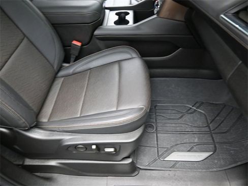 Used 2023 Chevrolet Tahoe High Country image 28