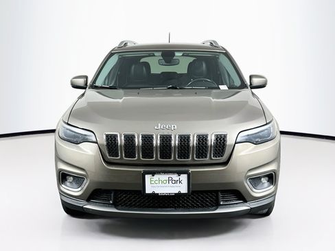 Used 2019 Jeep Cherokee Limited w/ Luxury Group FWD image 2